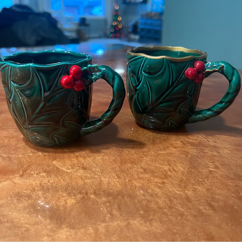 Vintage MCM Lefton Japan Green Holly Leaves Ceramic Christmas Demitasse set of 2 - Picture 2 of 11